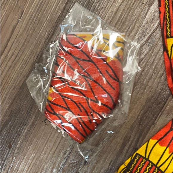 Button up With Matching Mask - Picture 3 of 4